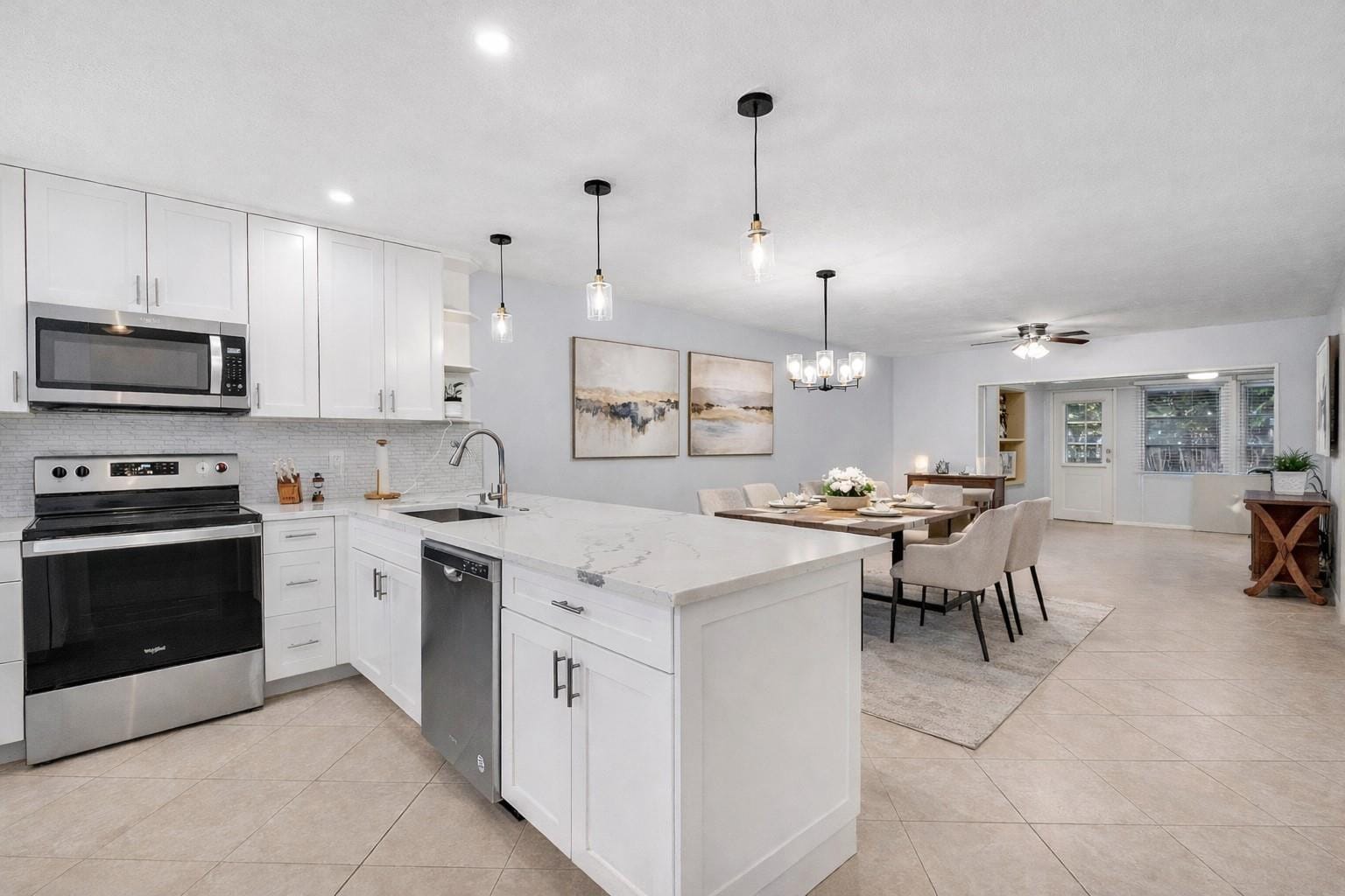 393 Bennington Lane 393 — photo 3
