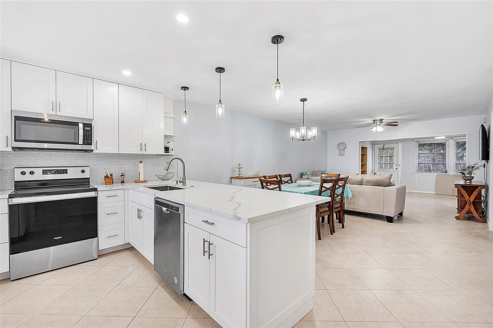 393 Bennington Lane 393 — photo 7