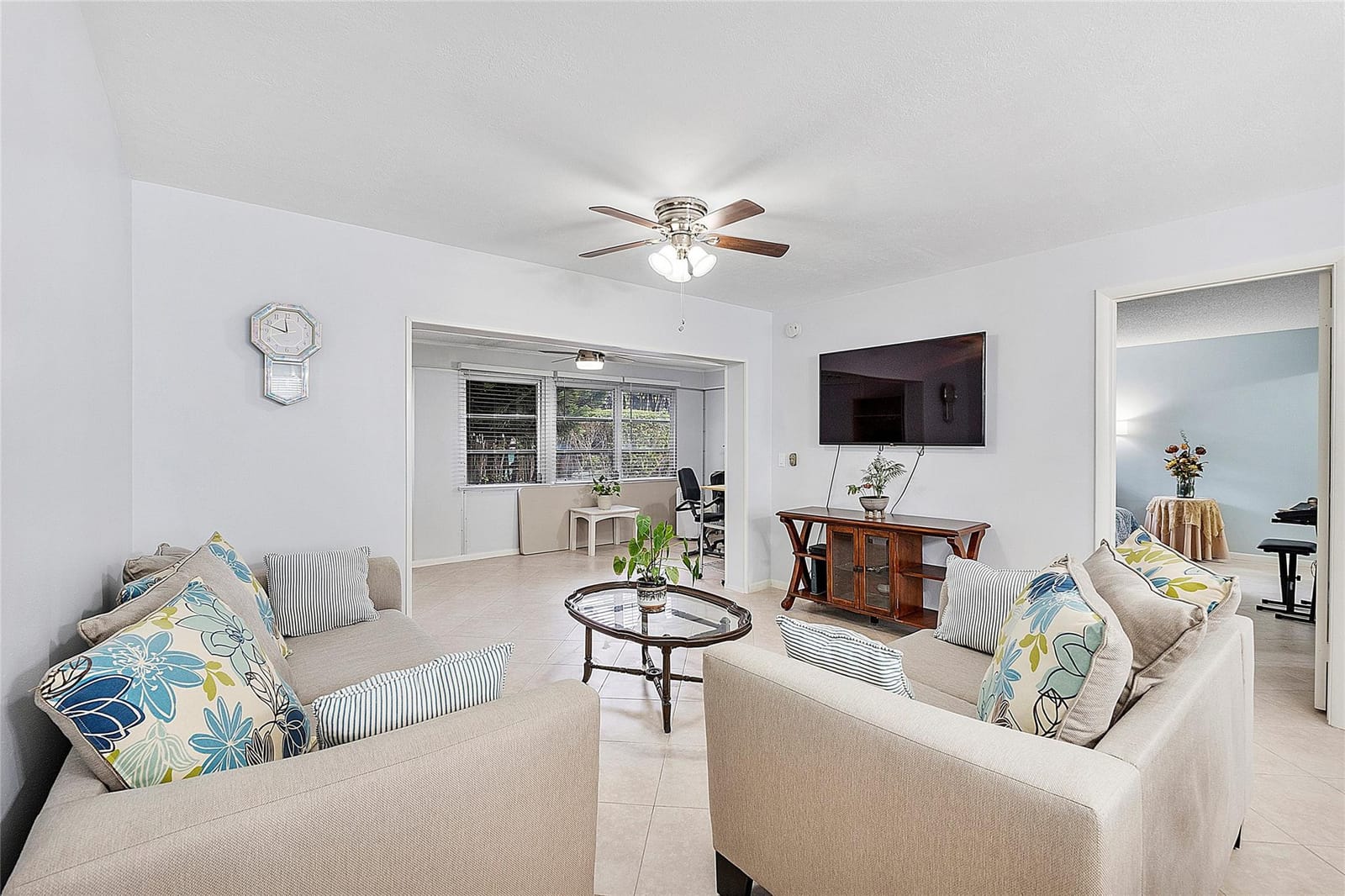 393 Bennington Lane 393 — photo 8