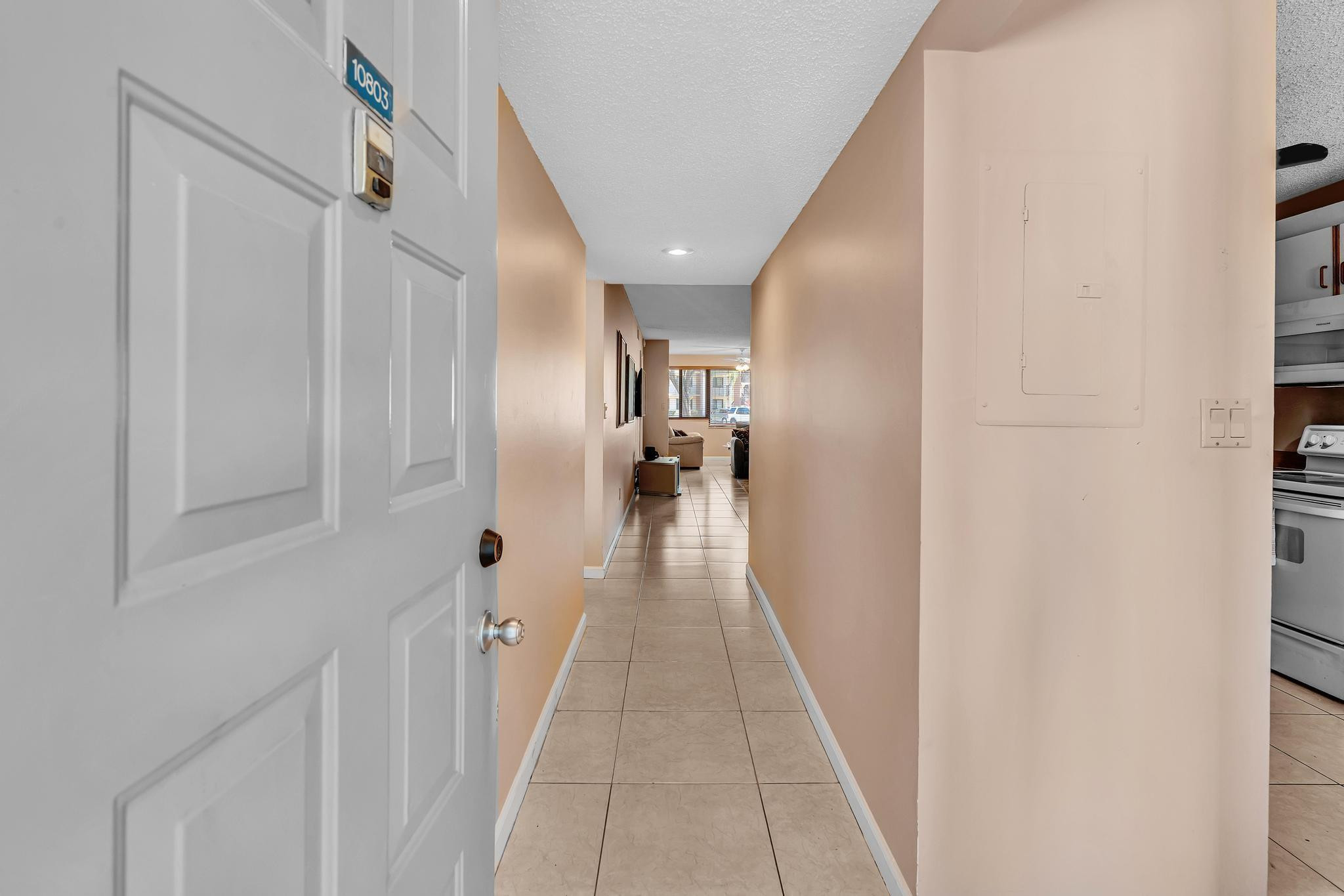 10803 W Clairmont Circle 102 — photo 3