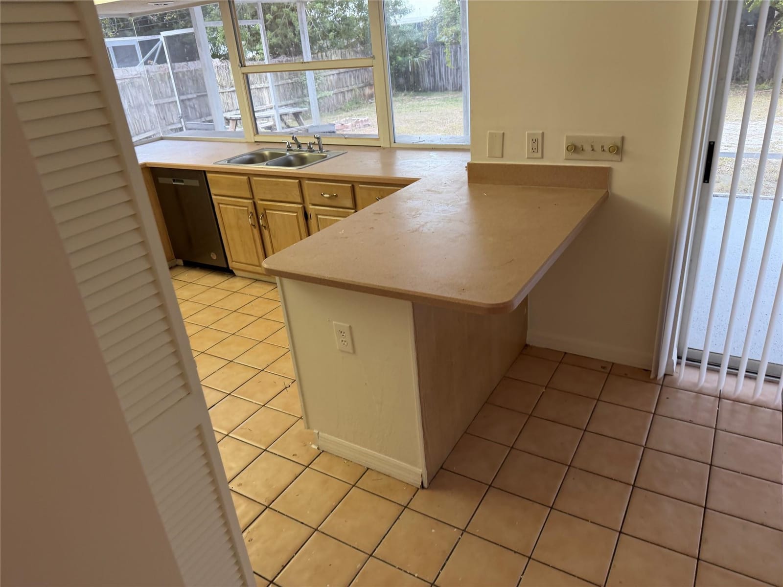 150 NW Byron Street — photo 8