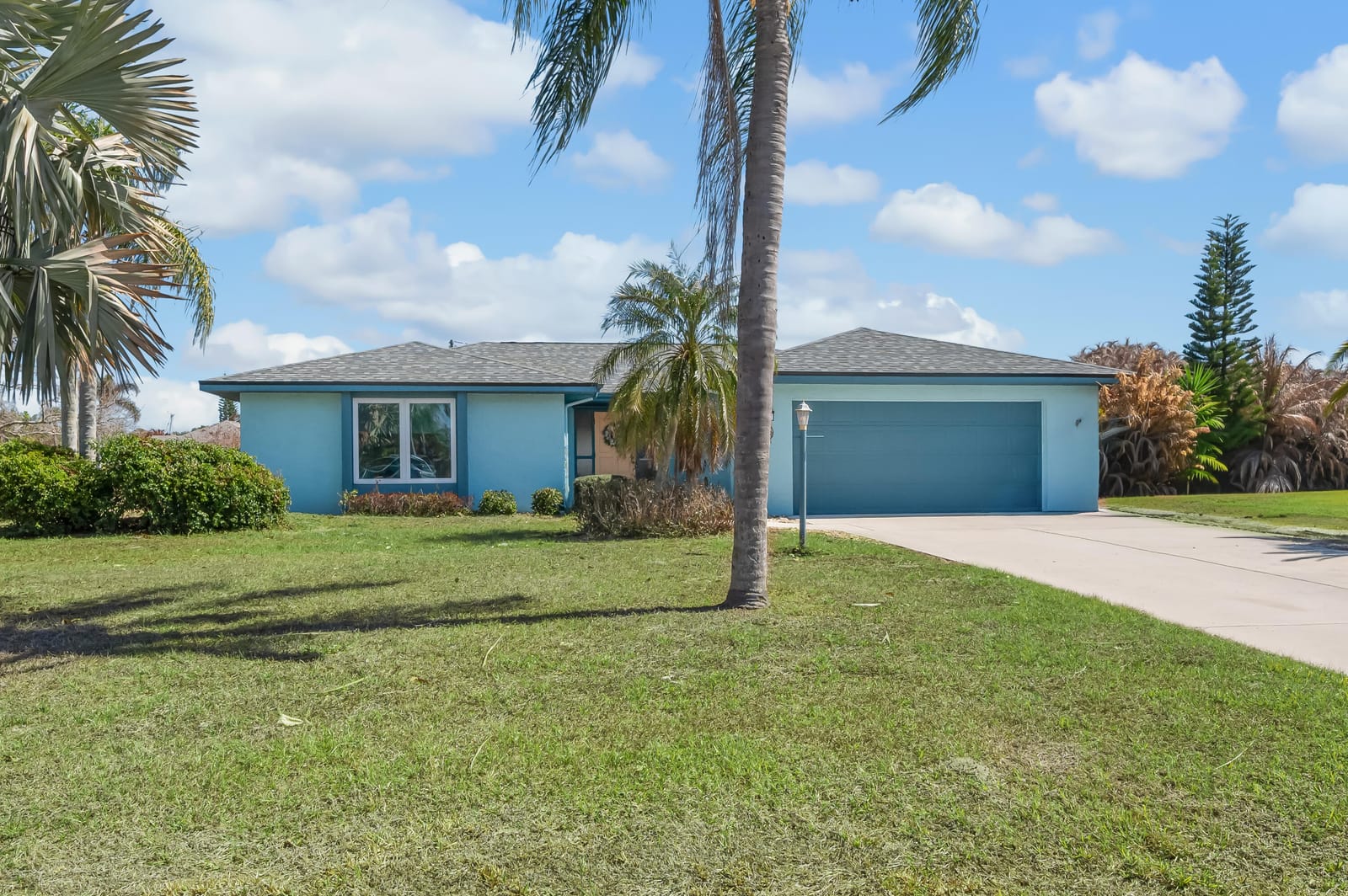 2621 SE Delong Road, Port St. Lucie, FL 34952