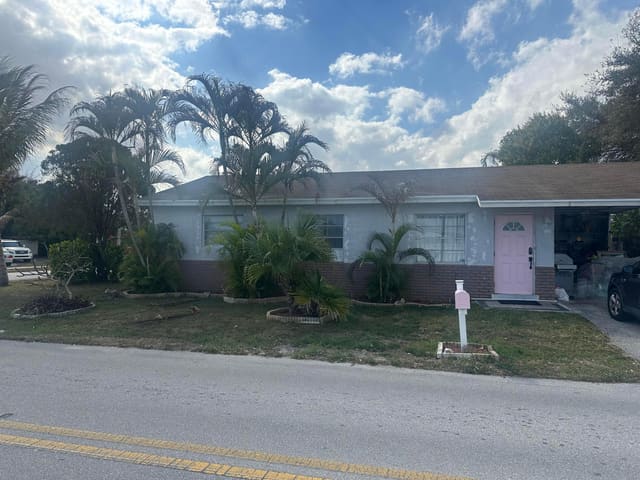 106 S Caloosahatchee Avenue, Jupiter, FL 33458