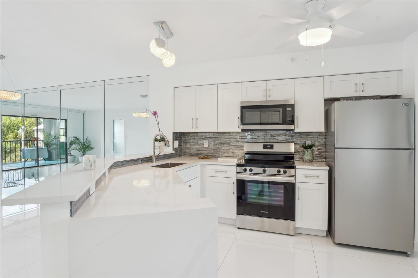 2205 S Cypress Bend Drive 501, Pompano Beach, FL 33069 photo 19