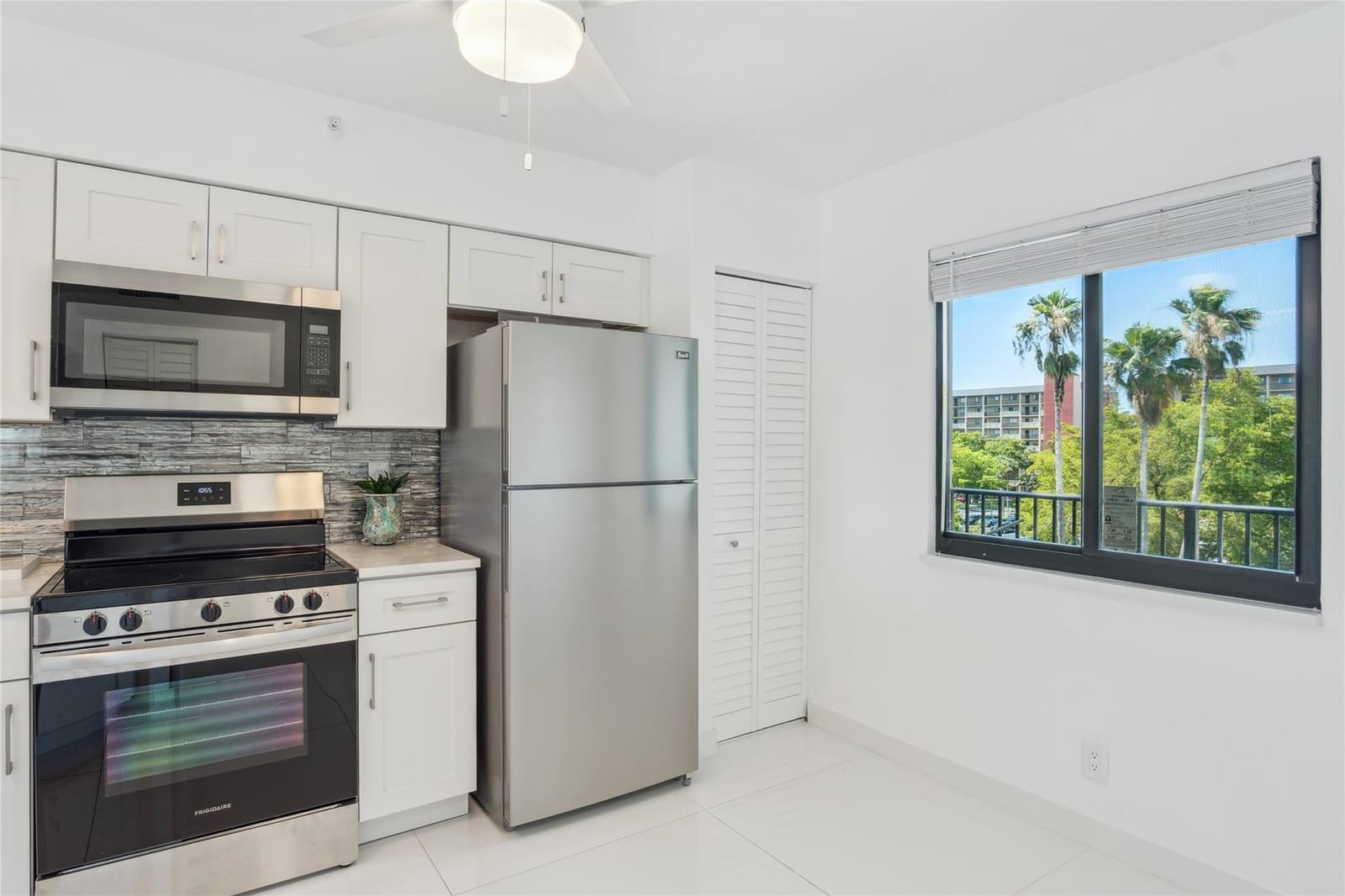 2205 S Cypress Bend Drive 501, Pompano Beach, FL 33069 photo 20