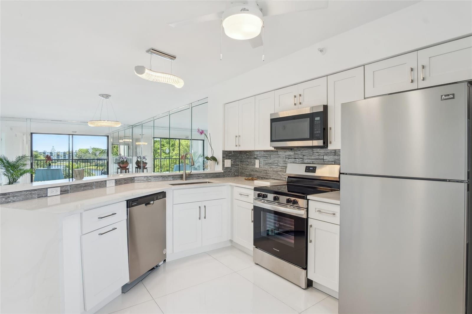 2205 S Cypress Bend Drive 501, Pompano Beach, FL 33069 photo 21
