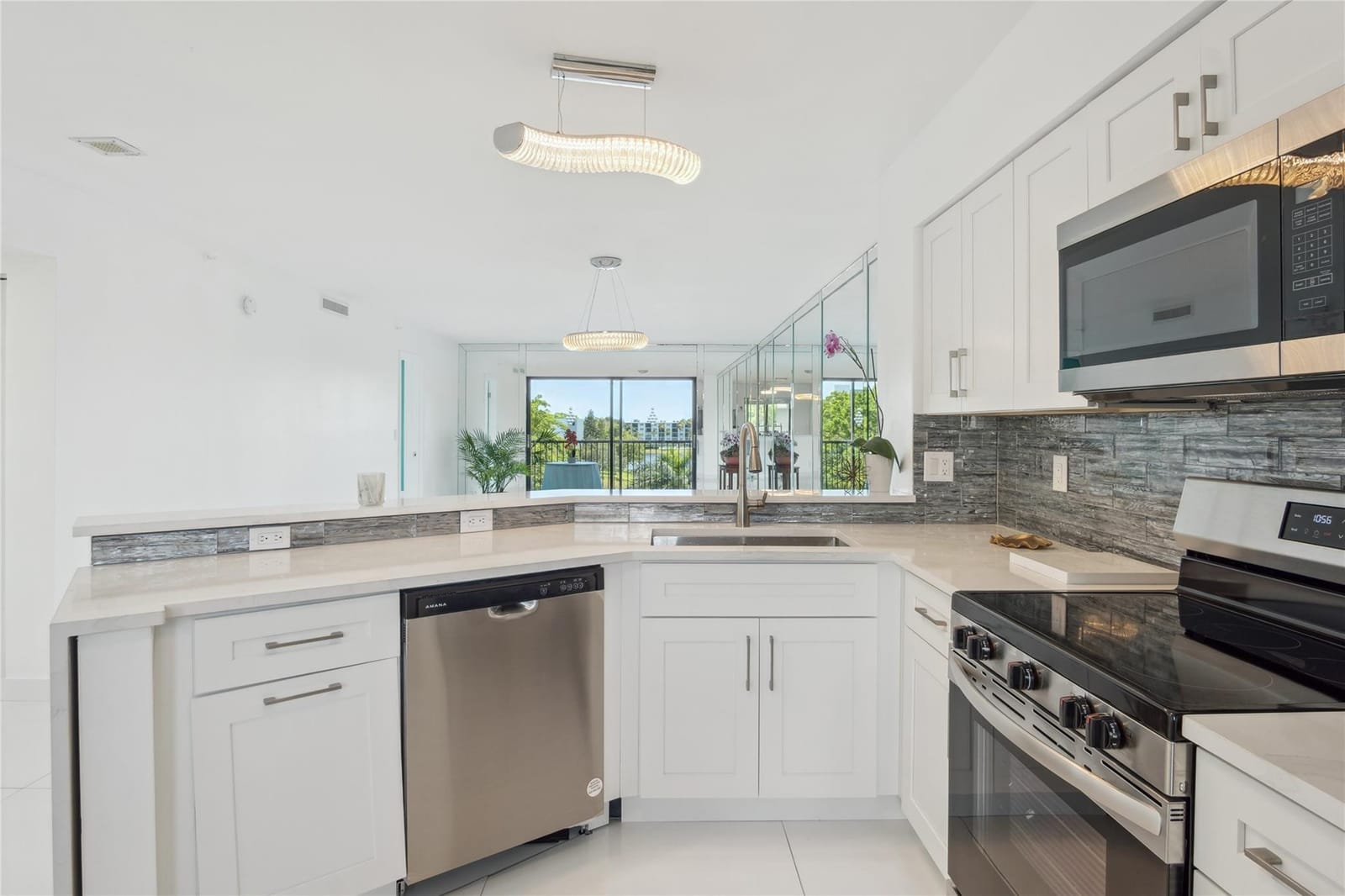 2205 S Cypress Bend Drive 501, Pompano Beach, FL 33069 photo 22