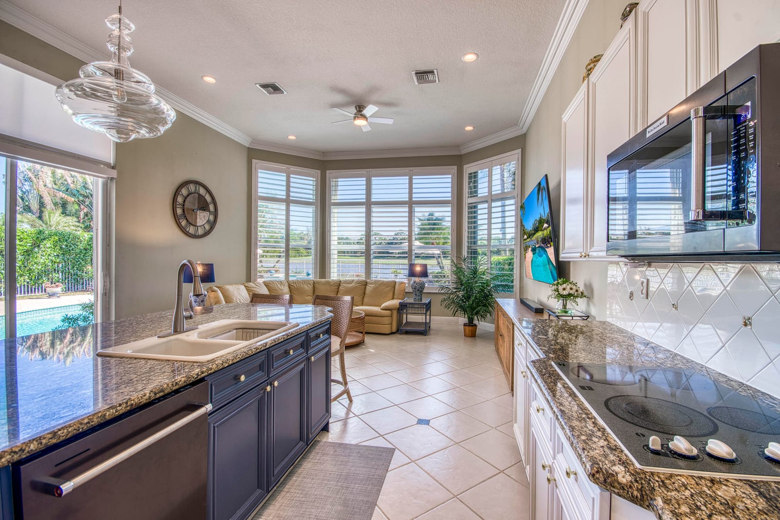 7467 Ironhorse Boulevard, West Palm Beach, FL 33412 photo 16