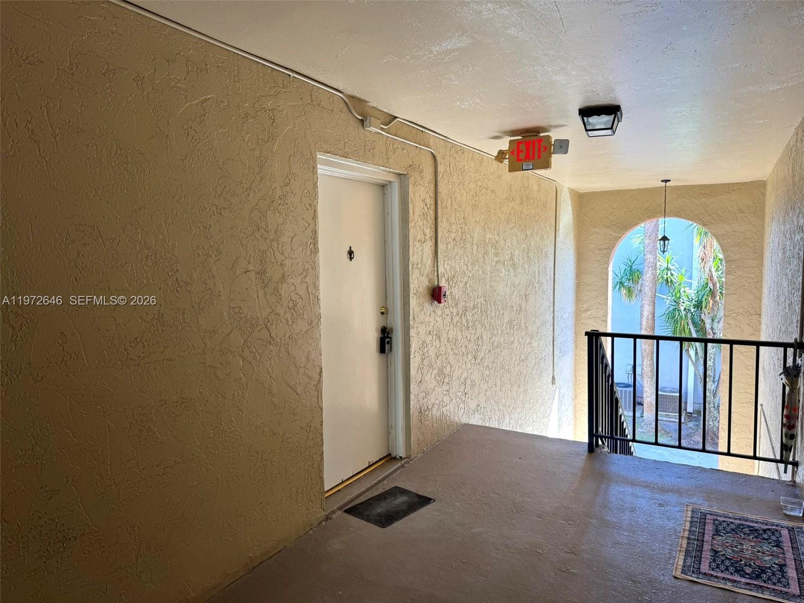 10836 N Kendall Drive V14, Miami, FL 33176 photo 2