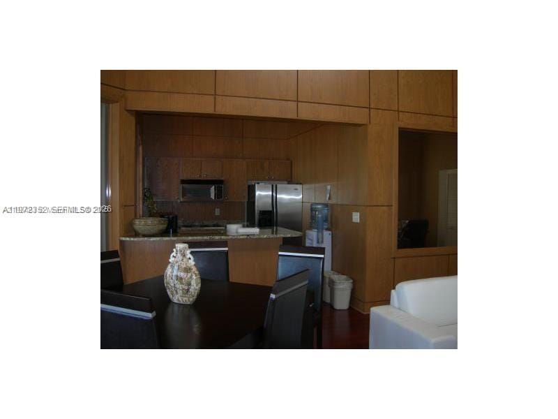 2810 N Oakland Forest Drive 103 — photo 8
