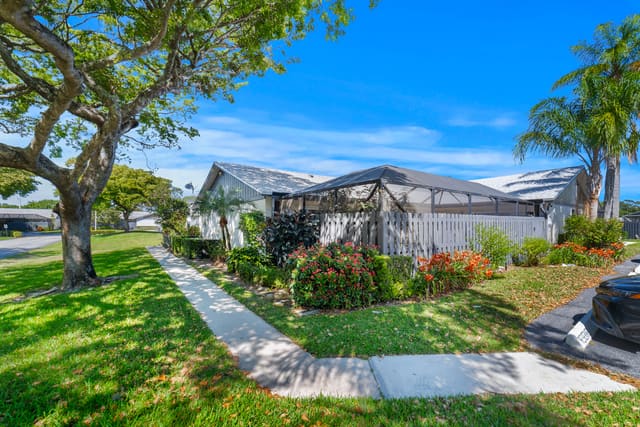 1139 Summit Trail Circle A, West Palm Beach, FL 33415