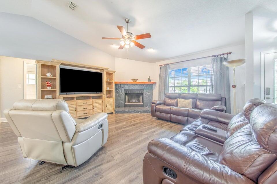910 Liberty Lane, Auburndale, FL 33823 photo 14