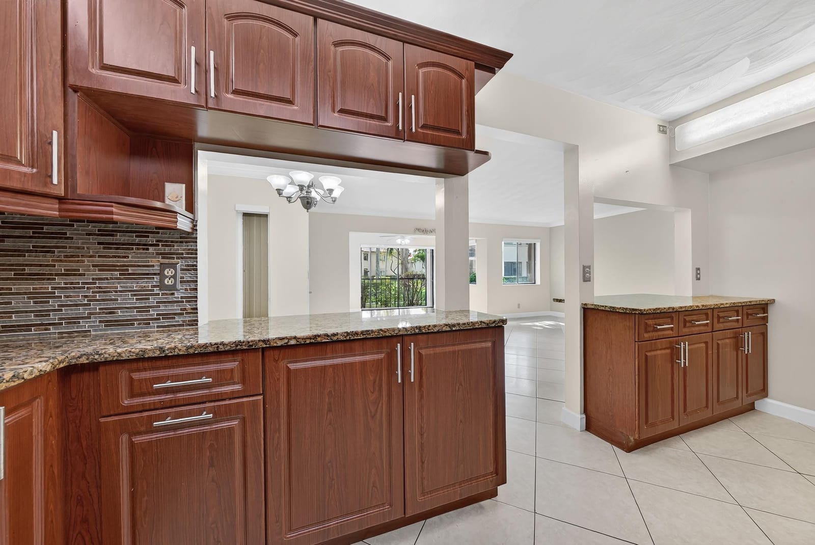526 Shady Pine Way C1, Greenacres, FL 33415 photo 4