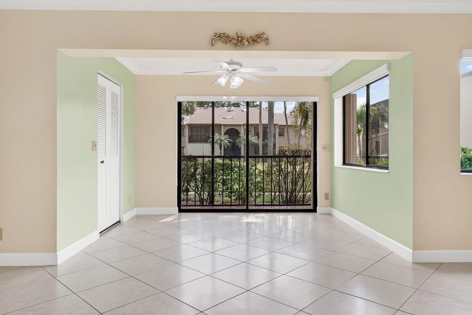 526 Shady Pine Way C1, Greenacres, FL 33415 photo 7