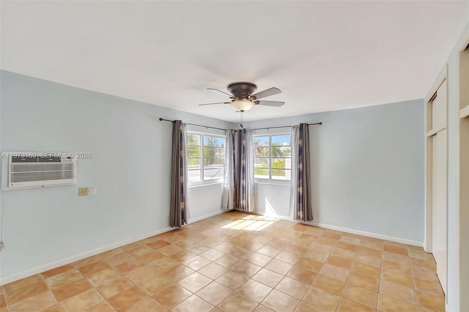 350 Collins Avenue 306 — photo 12