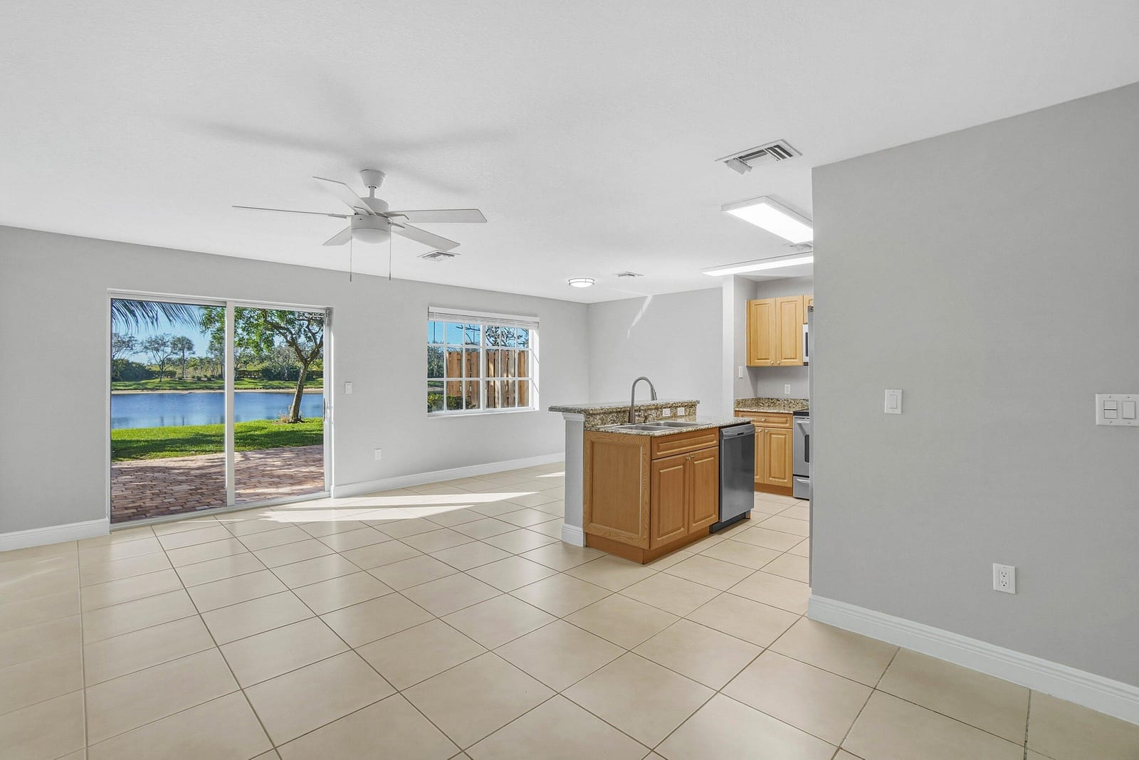 6712 Old Farm Trail, Boynton Beach, FL 33437 photo 4