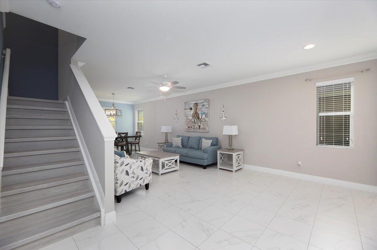 1700 NW Vivanco Street — photo 11
