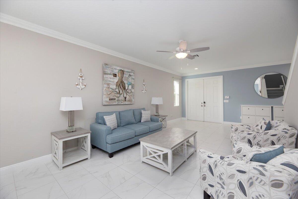 1700 NW Vivanco Street — photo 8