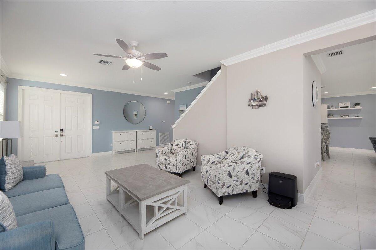 1700 NW Vivanco Street — photo 9