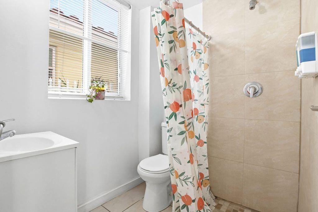 343 Van Buren Street 5 — photo 10