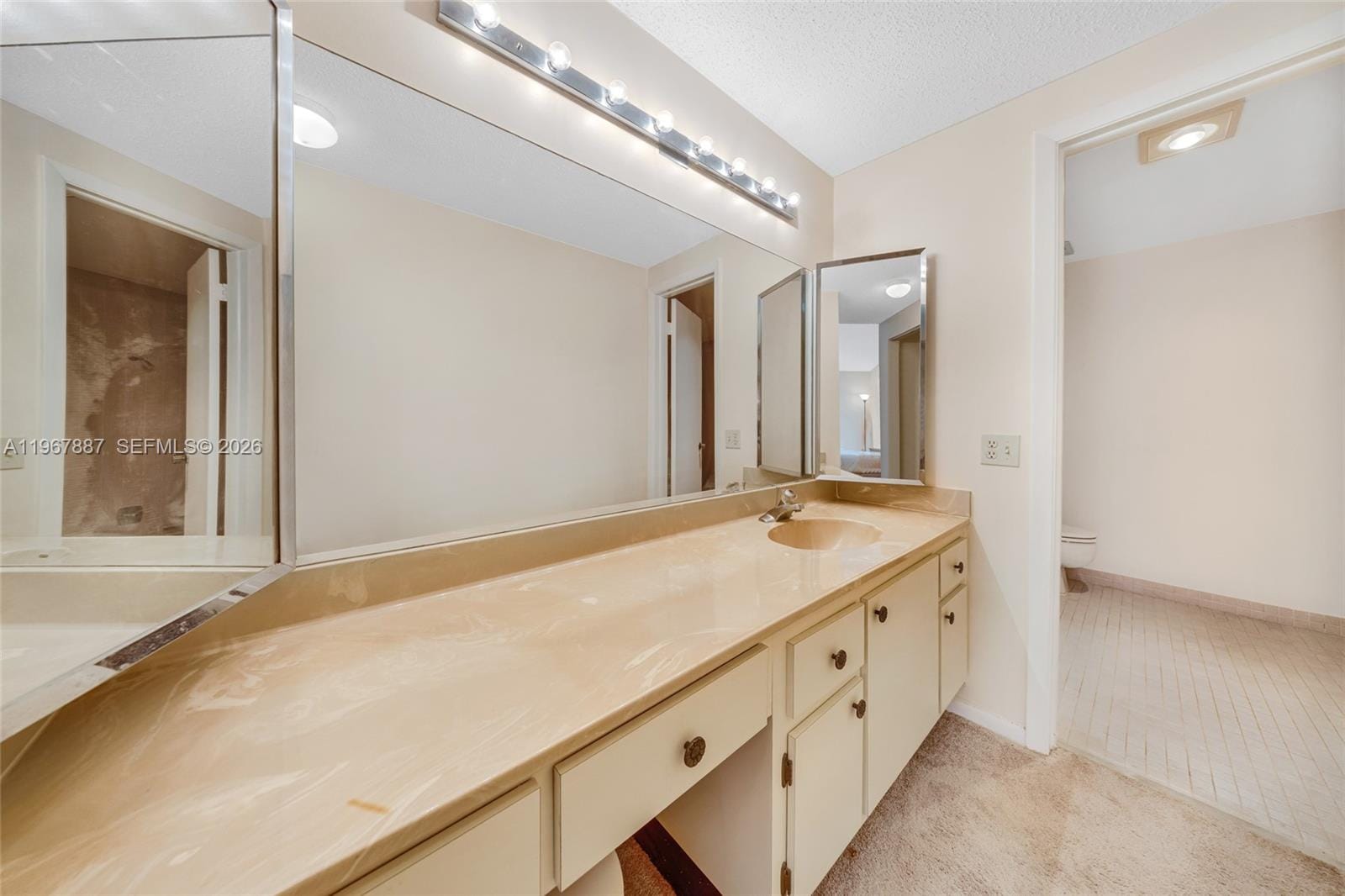 567 NE 199th Terrace 1S, Miami, FL 33179 photo 25