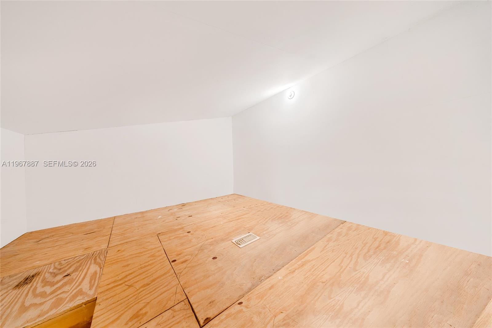 567 NE 199th Terrace 1S, Miami, FL 33179 photo 29