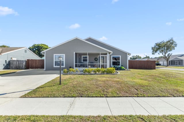 7937 Ridgewood Drive, Lake Worth, FL 33467