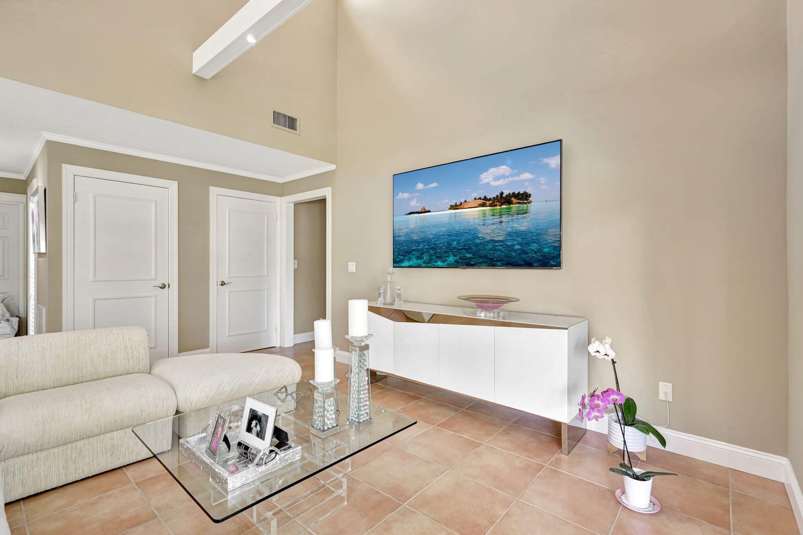 6890 Willow Wood Drive 206 — photo 6