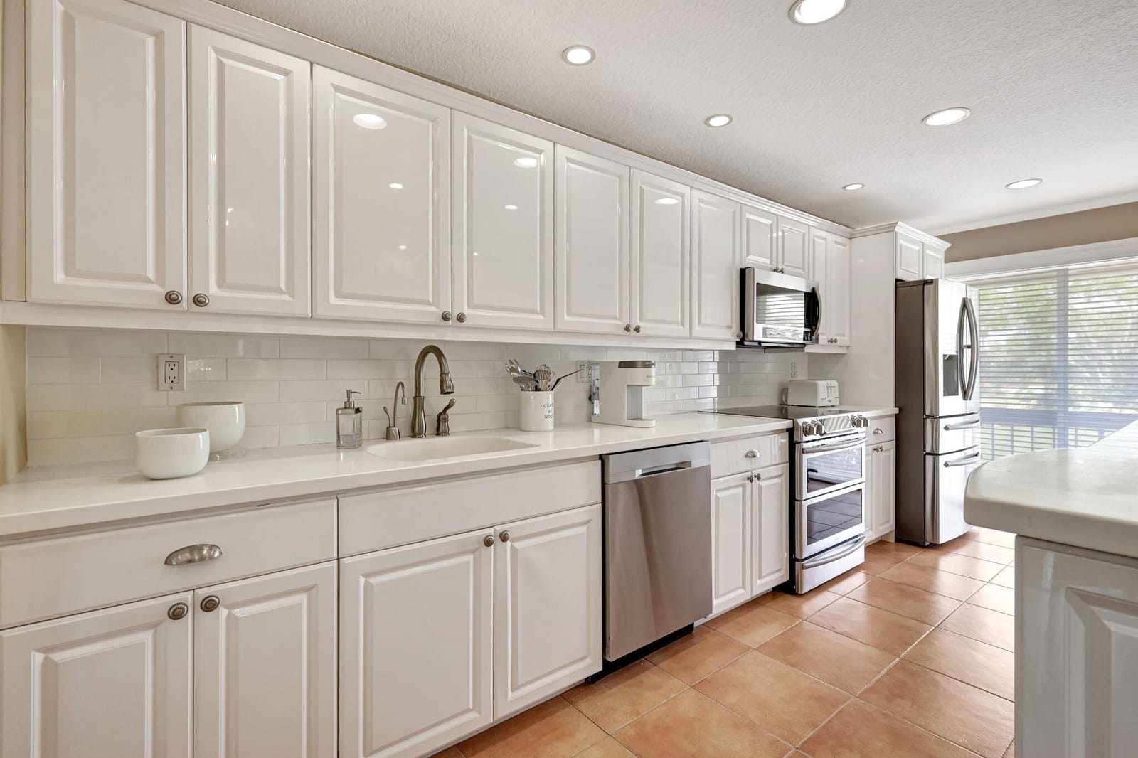 6890 Willow Wood Drive 206 — photo 8