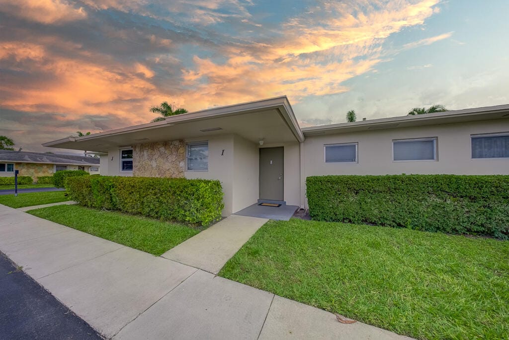 2693 Emory Drive E I — photo 2