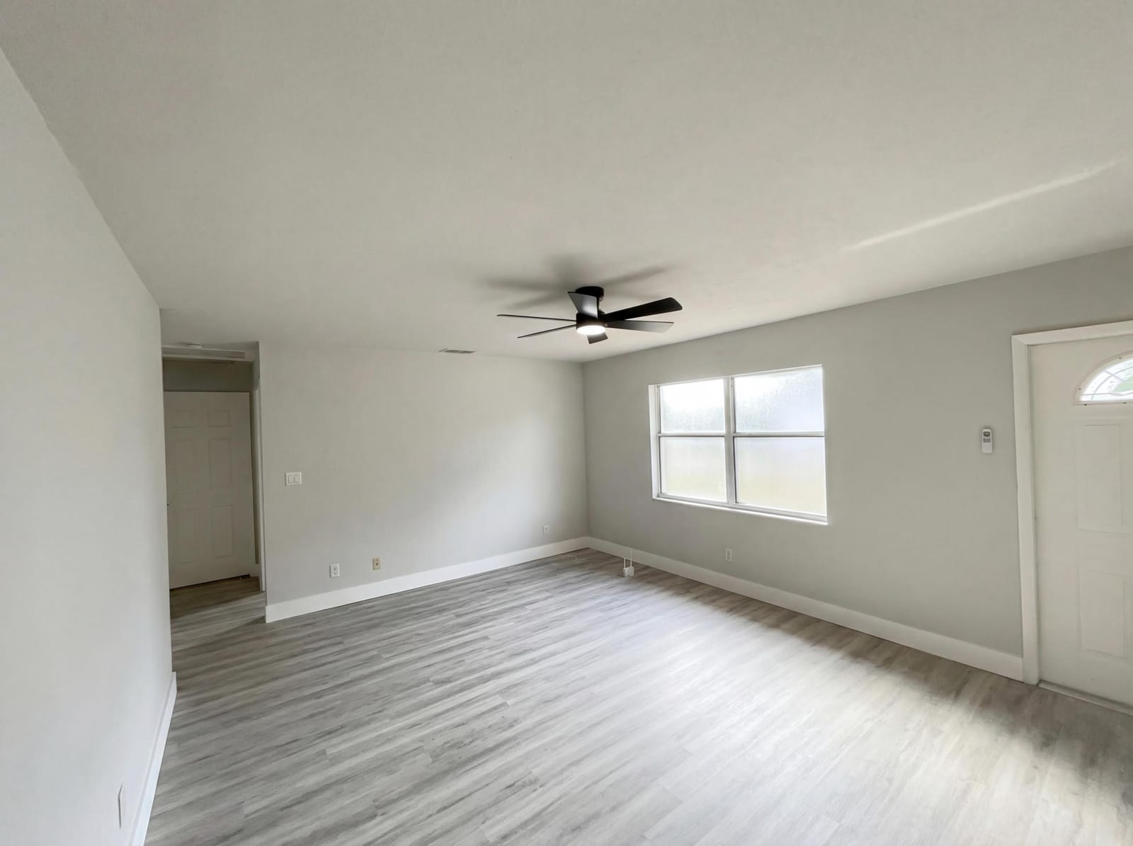 2079 SW Kimberly Avenue — photo 3