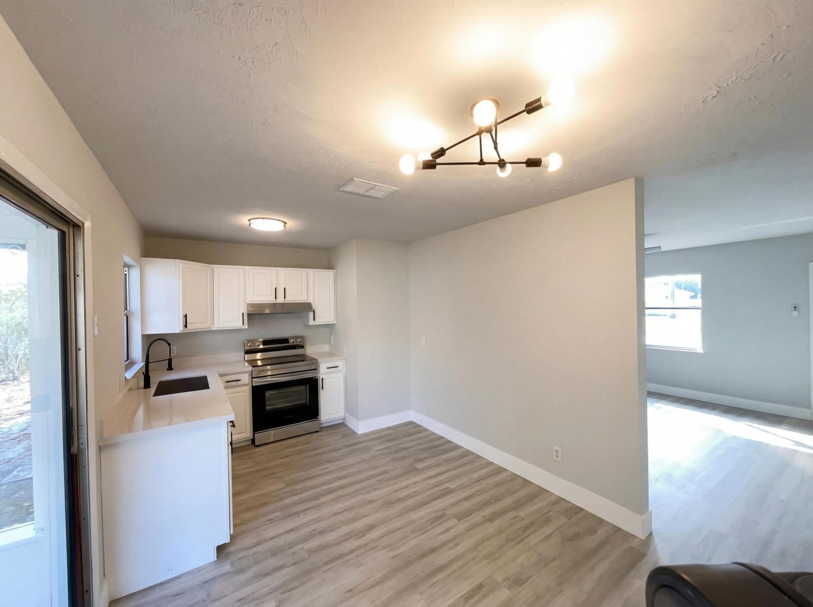 2079 SW Kimberly Avenue — photo 8