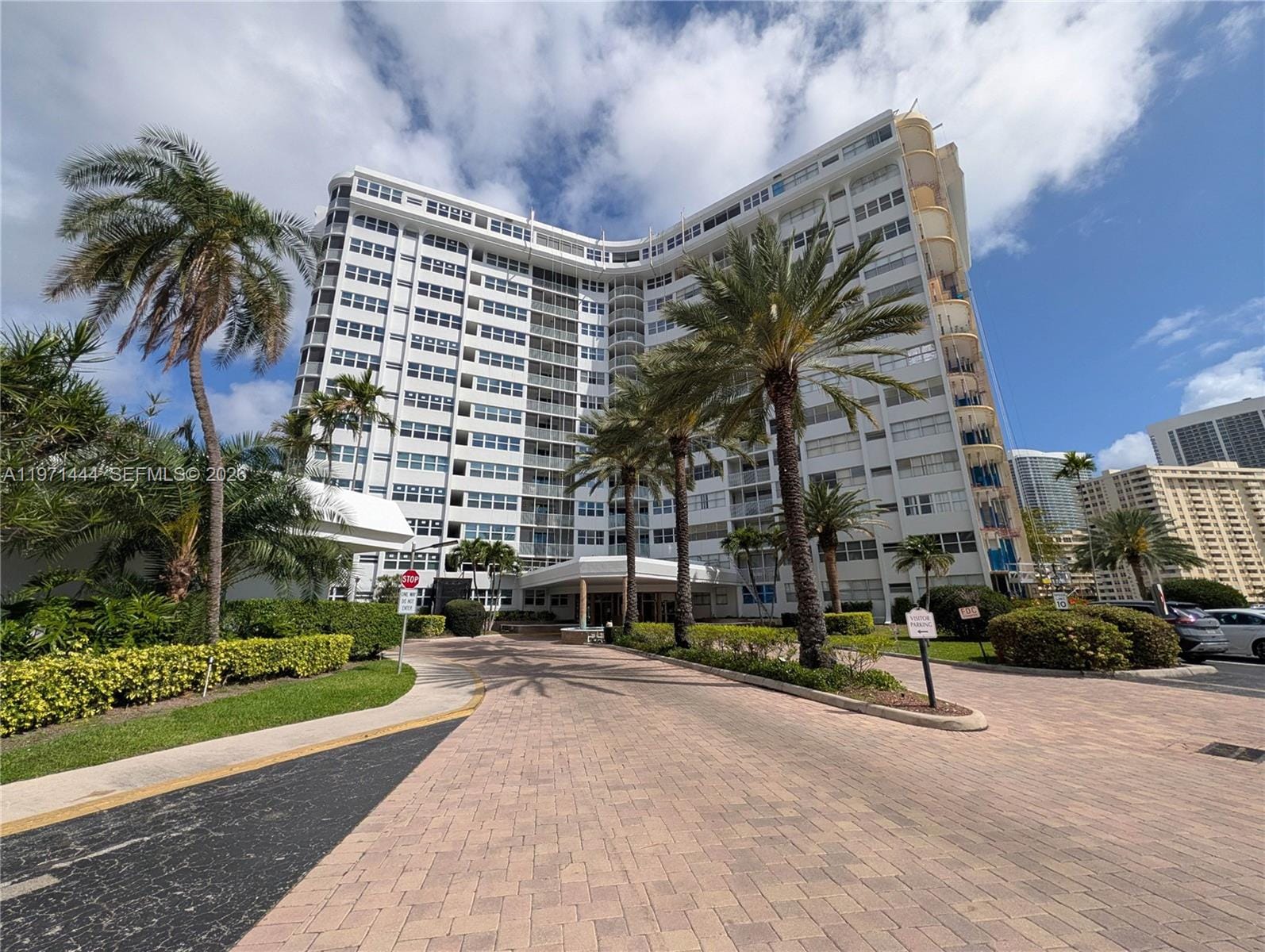 100 Golden Isles Drive PH9, Hallandale Beach, FL 33009 photo 2