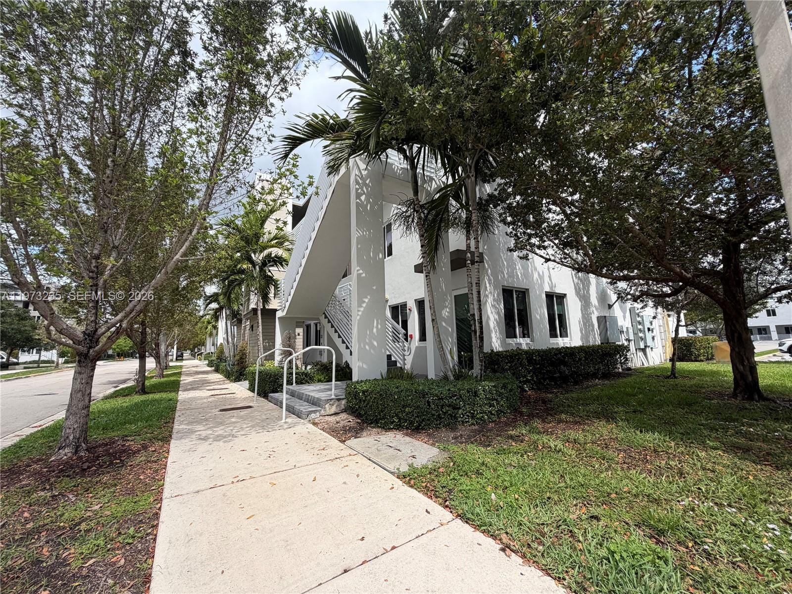 6401 NW 103rd Place 106 — photo 3