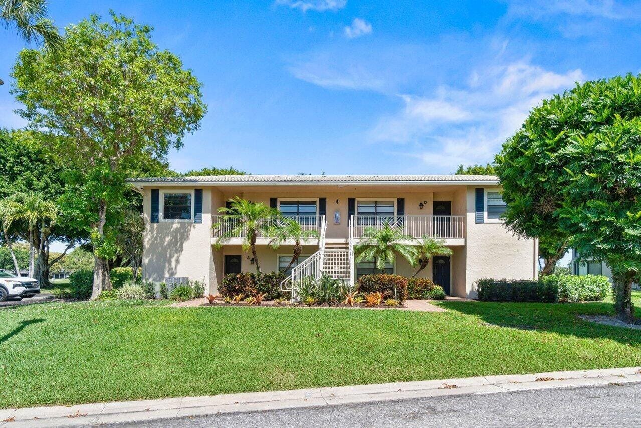4 Stratford Drive E B, Boynton Beach, FL 33436 photo 1