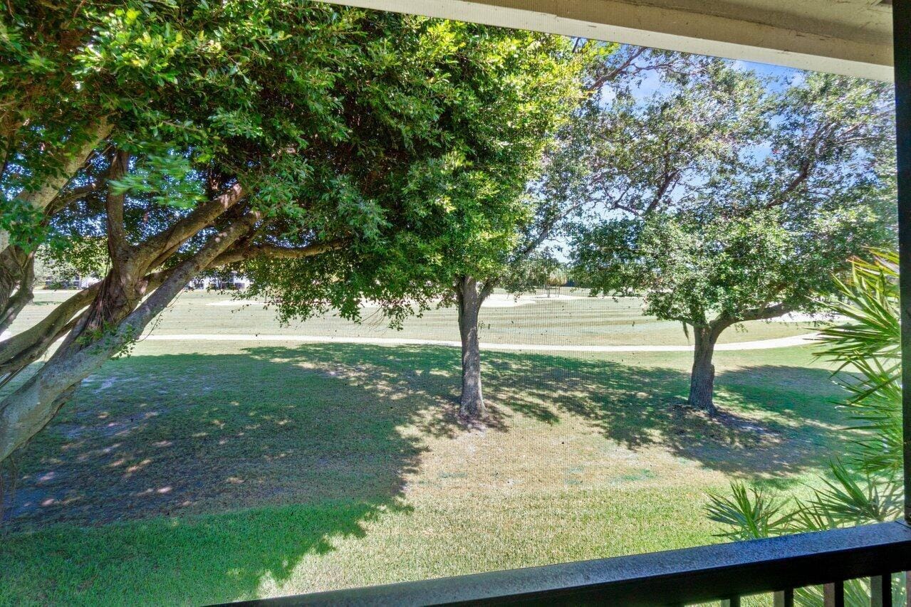 4 Stratford Drive E B, Boynton Beach, FL 33436 photo 17