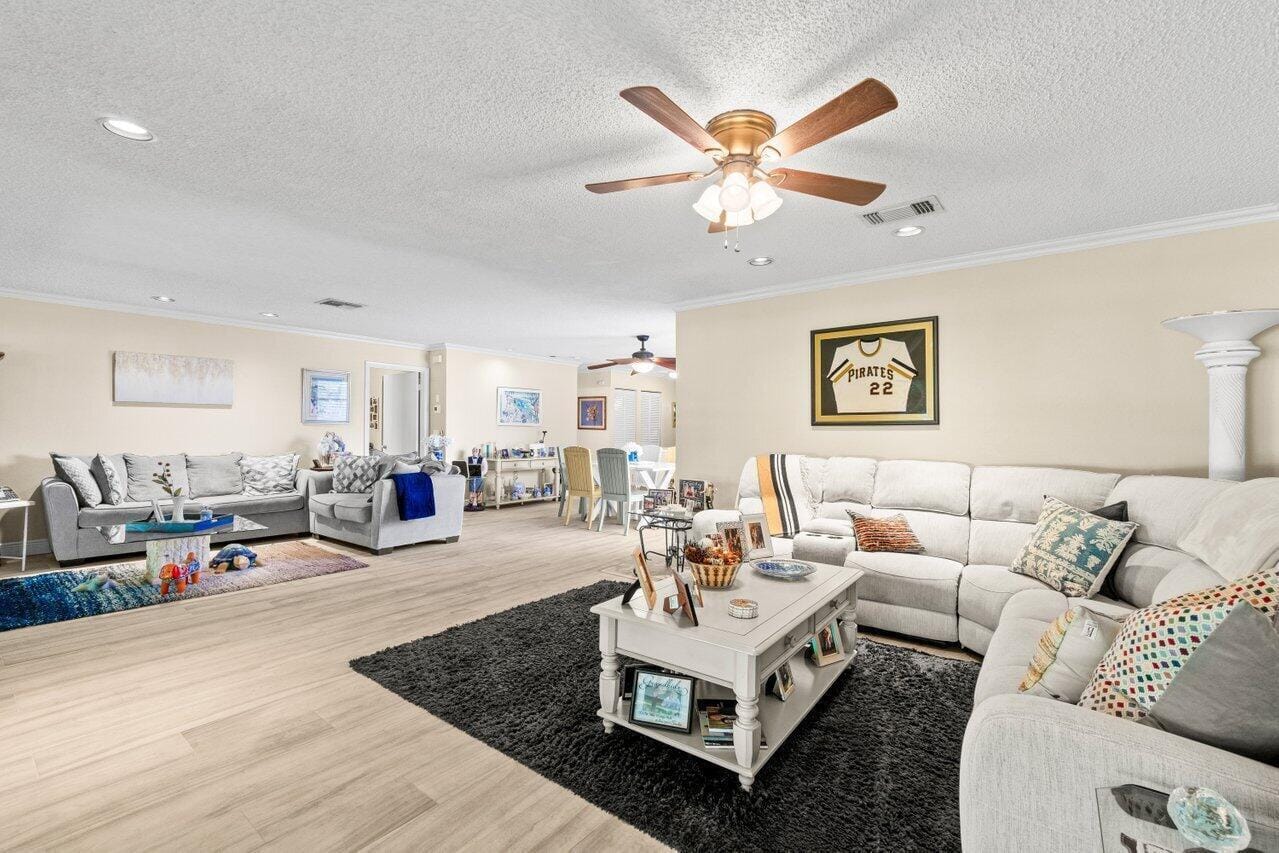 4 Stratford Drive E B, Boynton Beach, FL 33436 photo 4