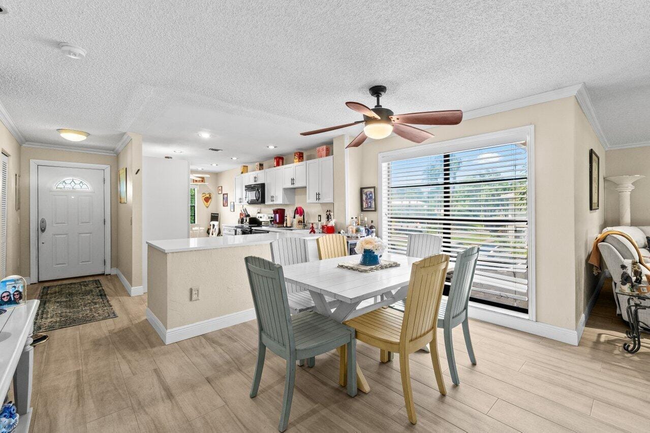 4 Stratford Drive E B, Boynton Beach, FL 33436 photo 6