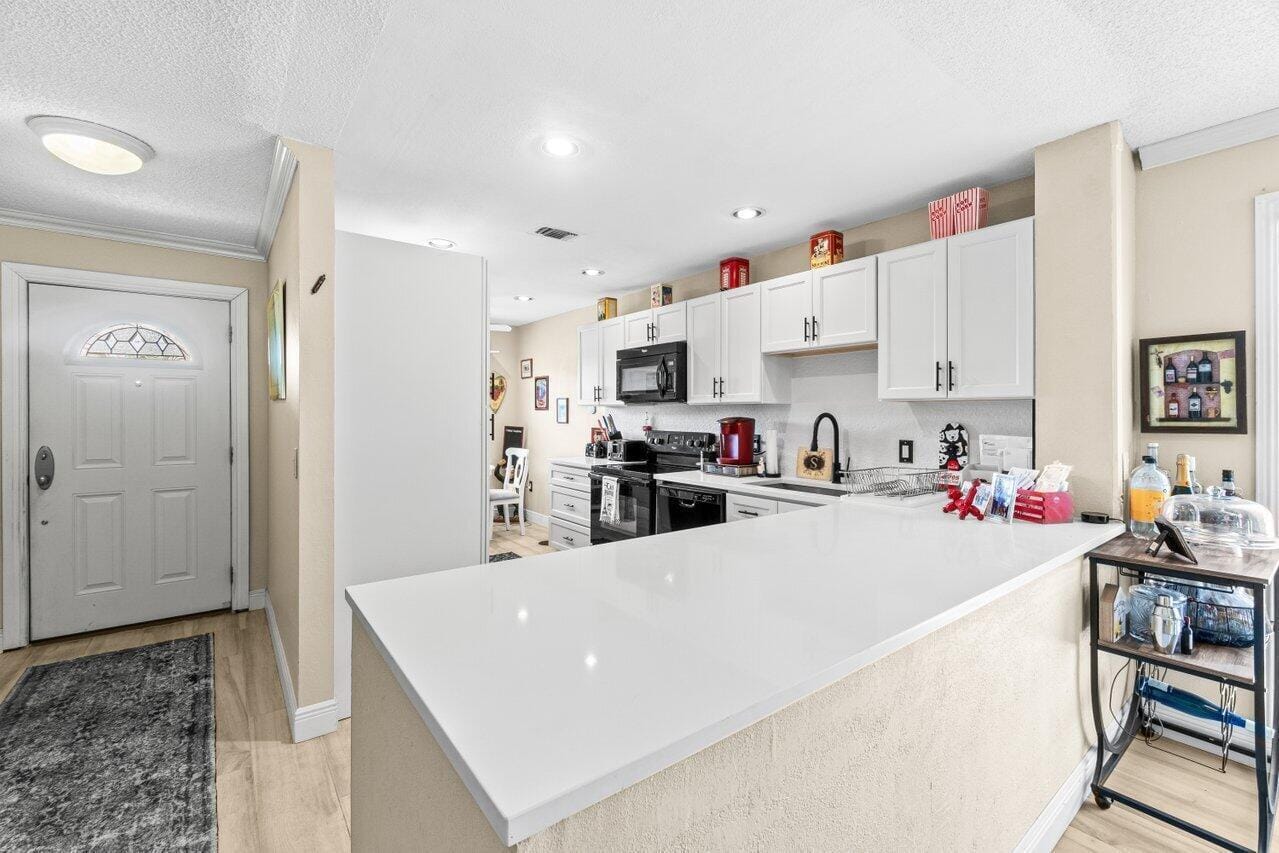 4 Stratford Drive E B, Boynton Beach, FL 33436 photo 7