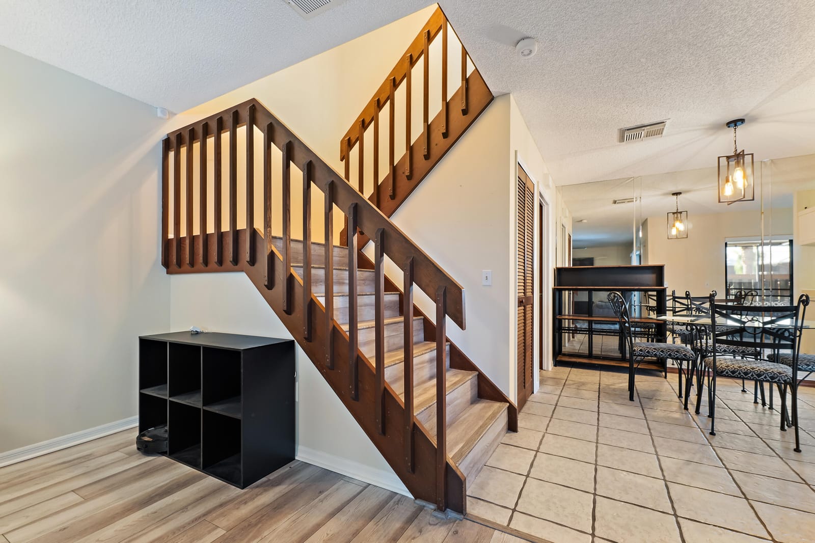402 SE Castle Court — photo 6