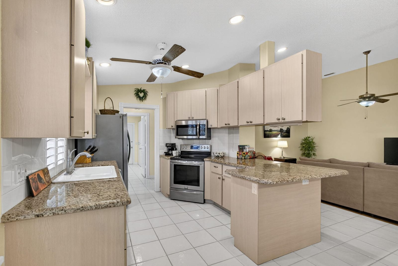 8323 Old Forest Road, Palm Beach Gardens, FL 33410 photo 12