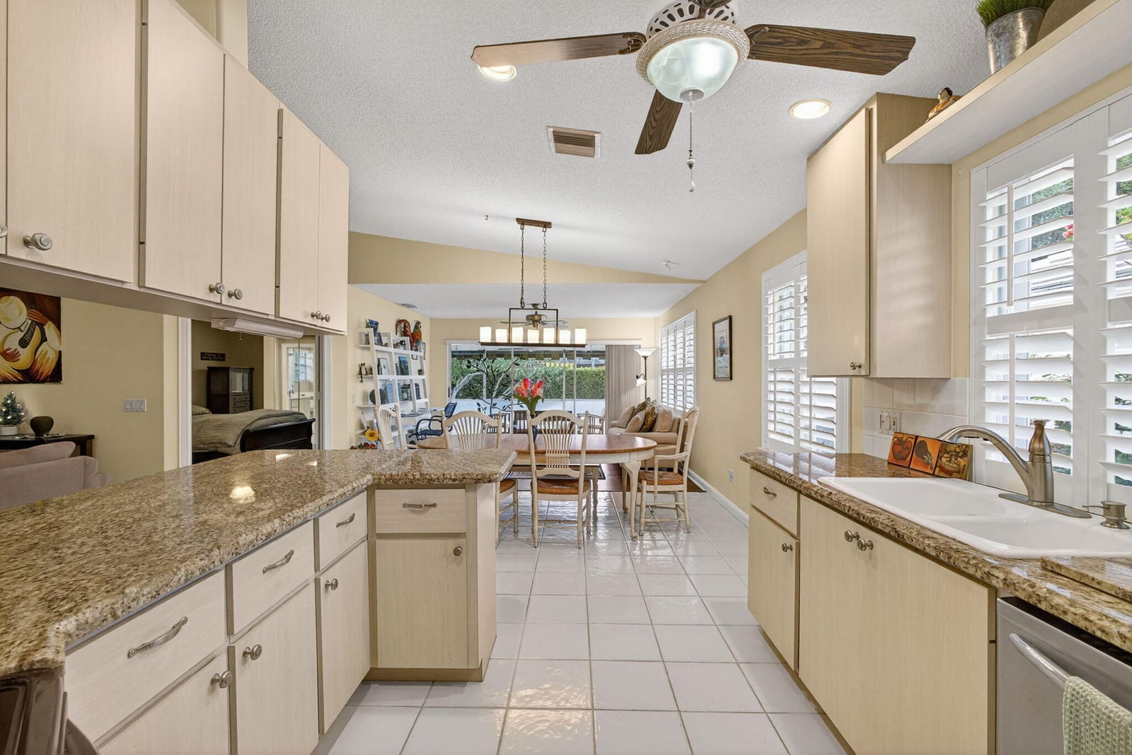 8323 Old Forest Road, Palm Beach Gardens, FL 33410 photo 15