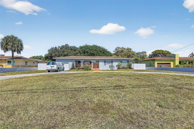 801 S Biscayne River Drive, sold in Bisc Gardens Sec F Pt 1, Miami, FL