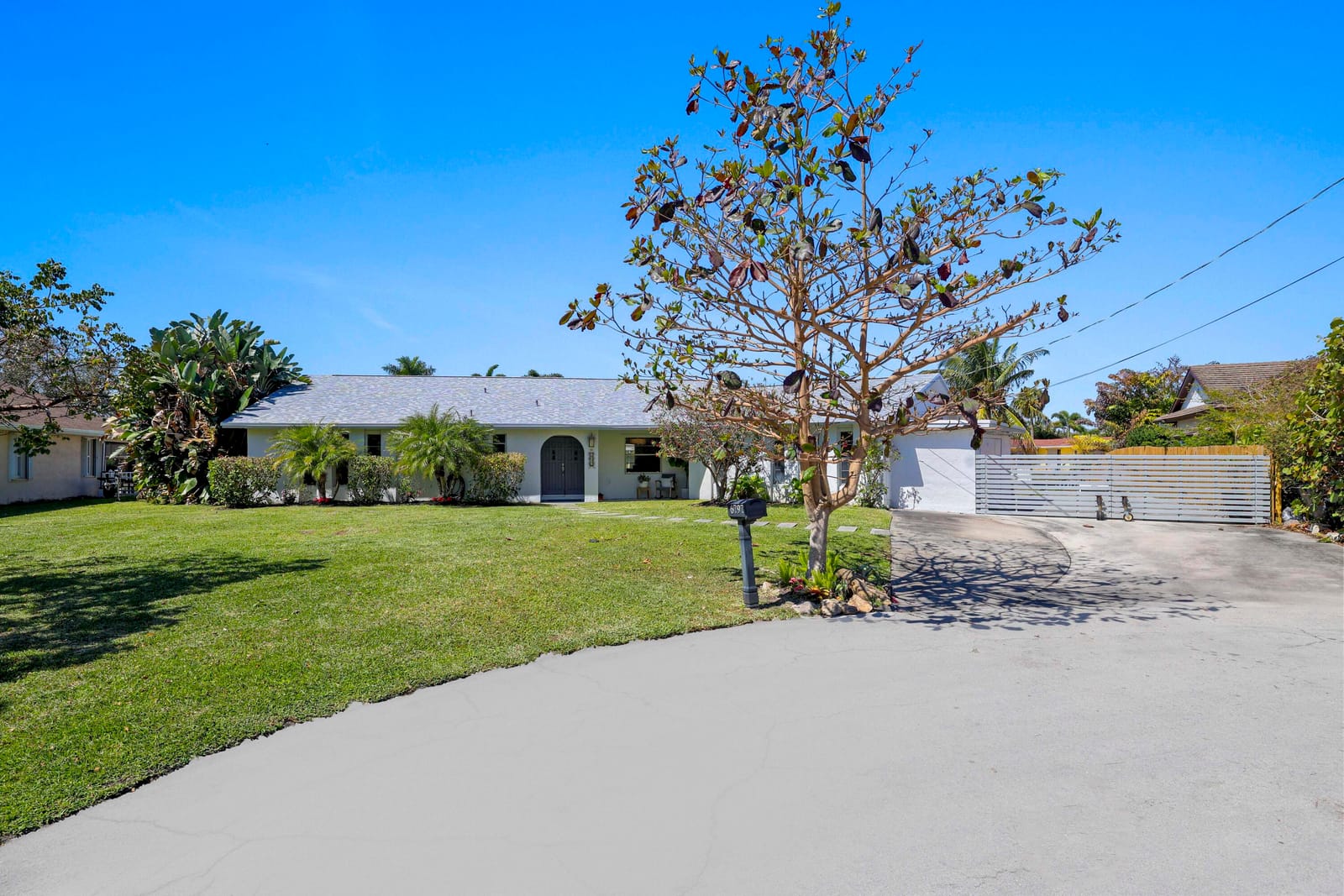 6797 Bayshore Drive — photo 4