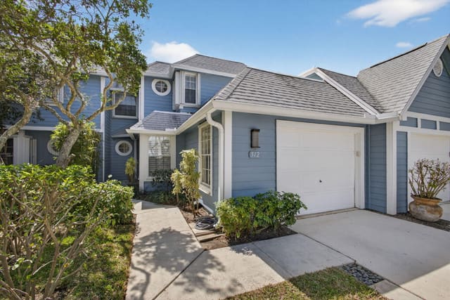 512 Ocean Dunes Circle, sold in Villas Of Ocean Dunes, Jupiter, FL