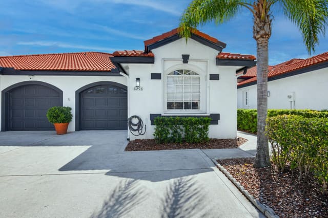 8298 Via Di Veneto, sold in Villa San Remo, Boca Raton, FL
