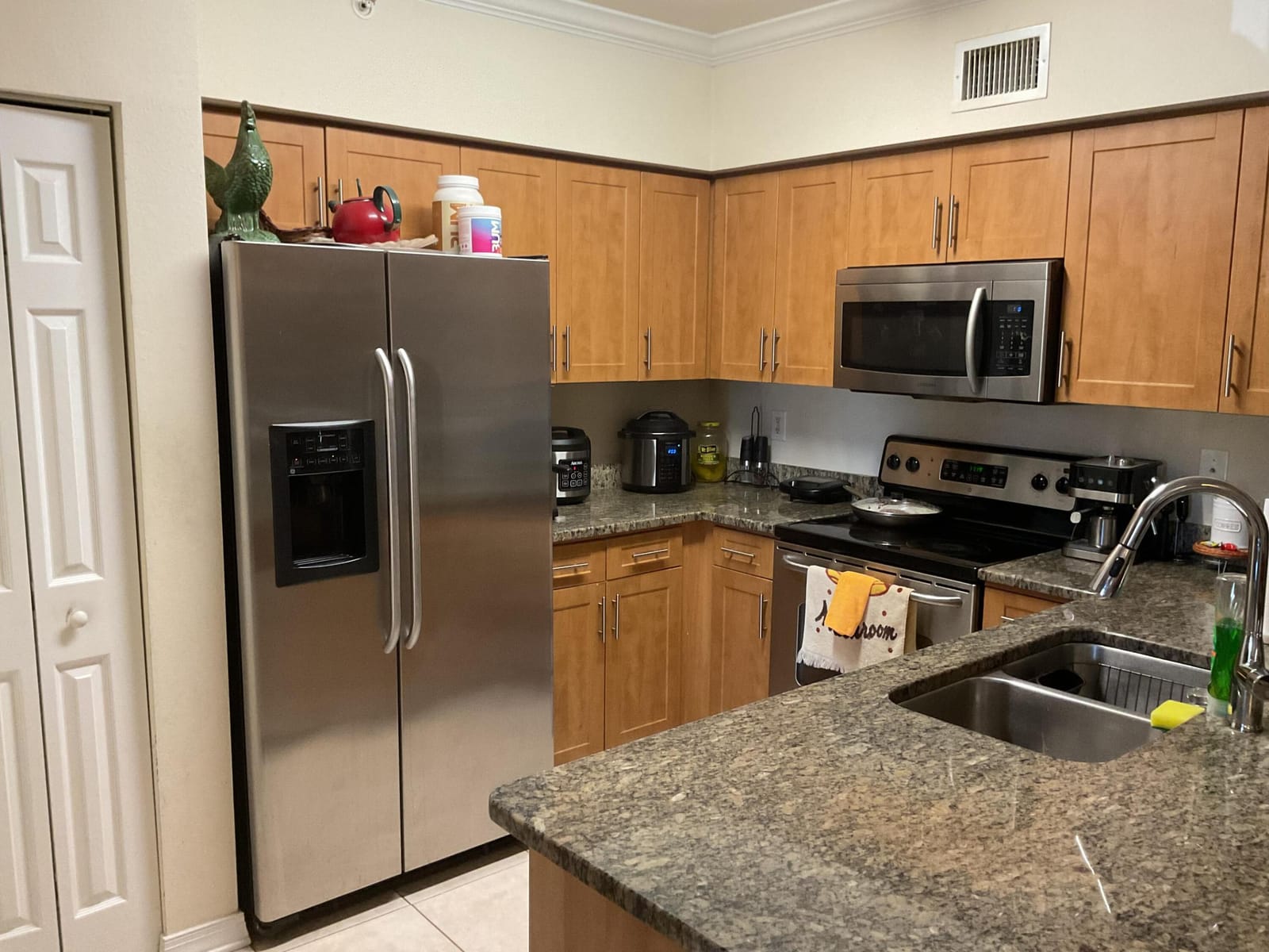 6505 Emerald Dunes Drive 204, West Palm Beach, FL 33411 photo 7