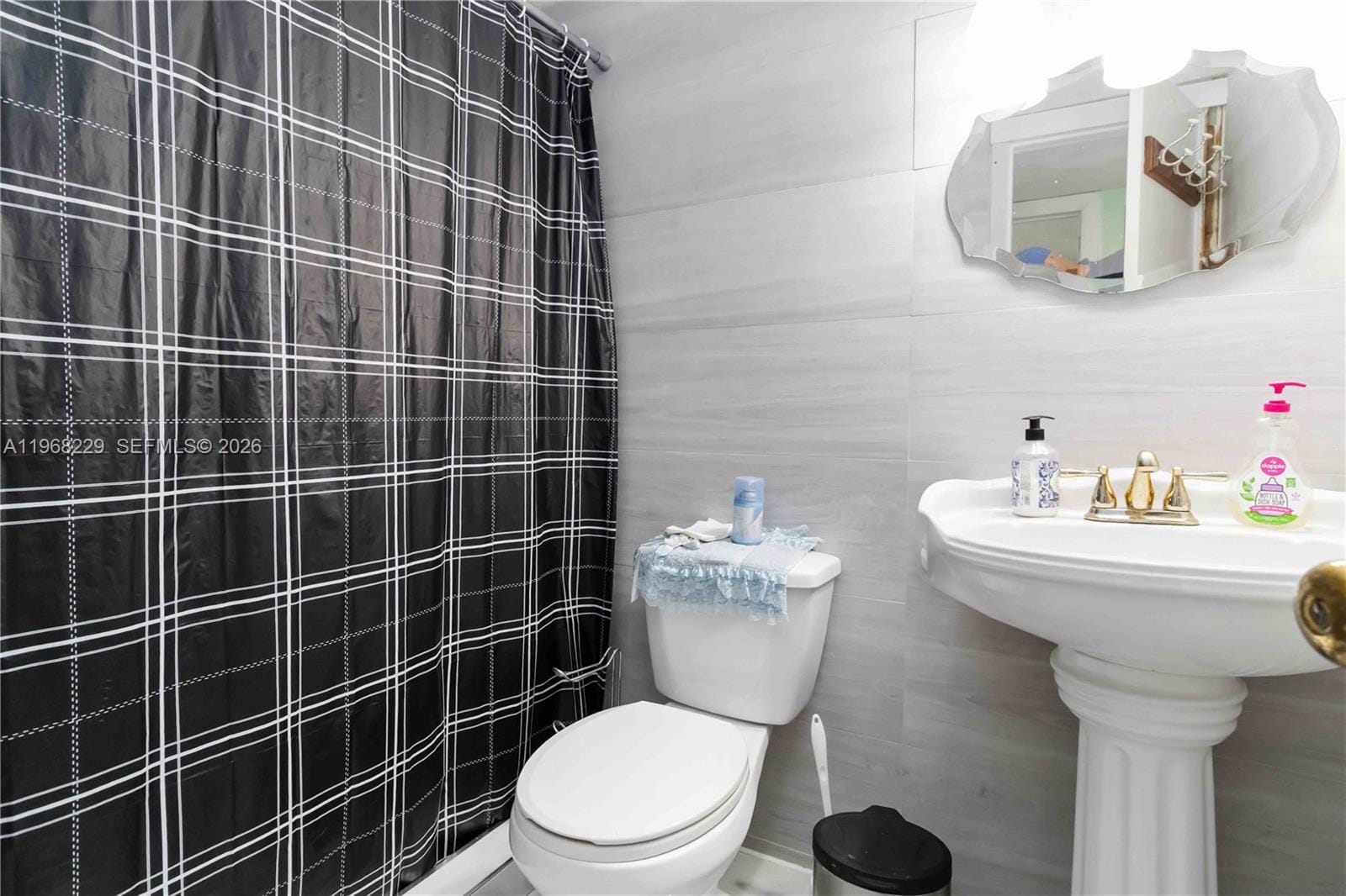 8895 Fontainebleau Boulevard 504, Miami, FL 33172 photo 14