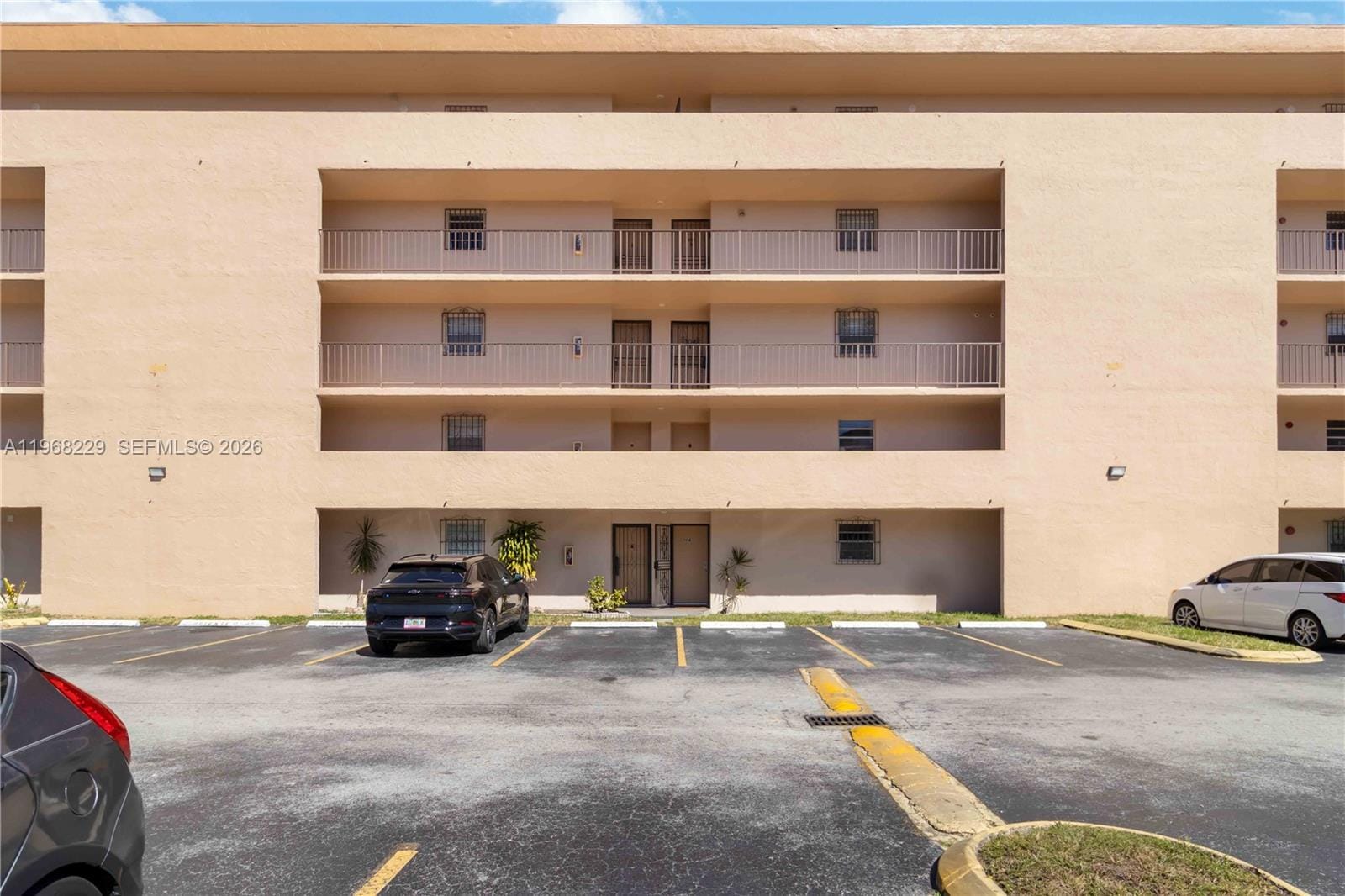 8895 Fontainebleau Boulevard 504, Miami, FL 33172 photo 23