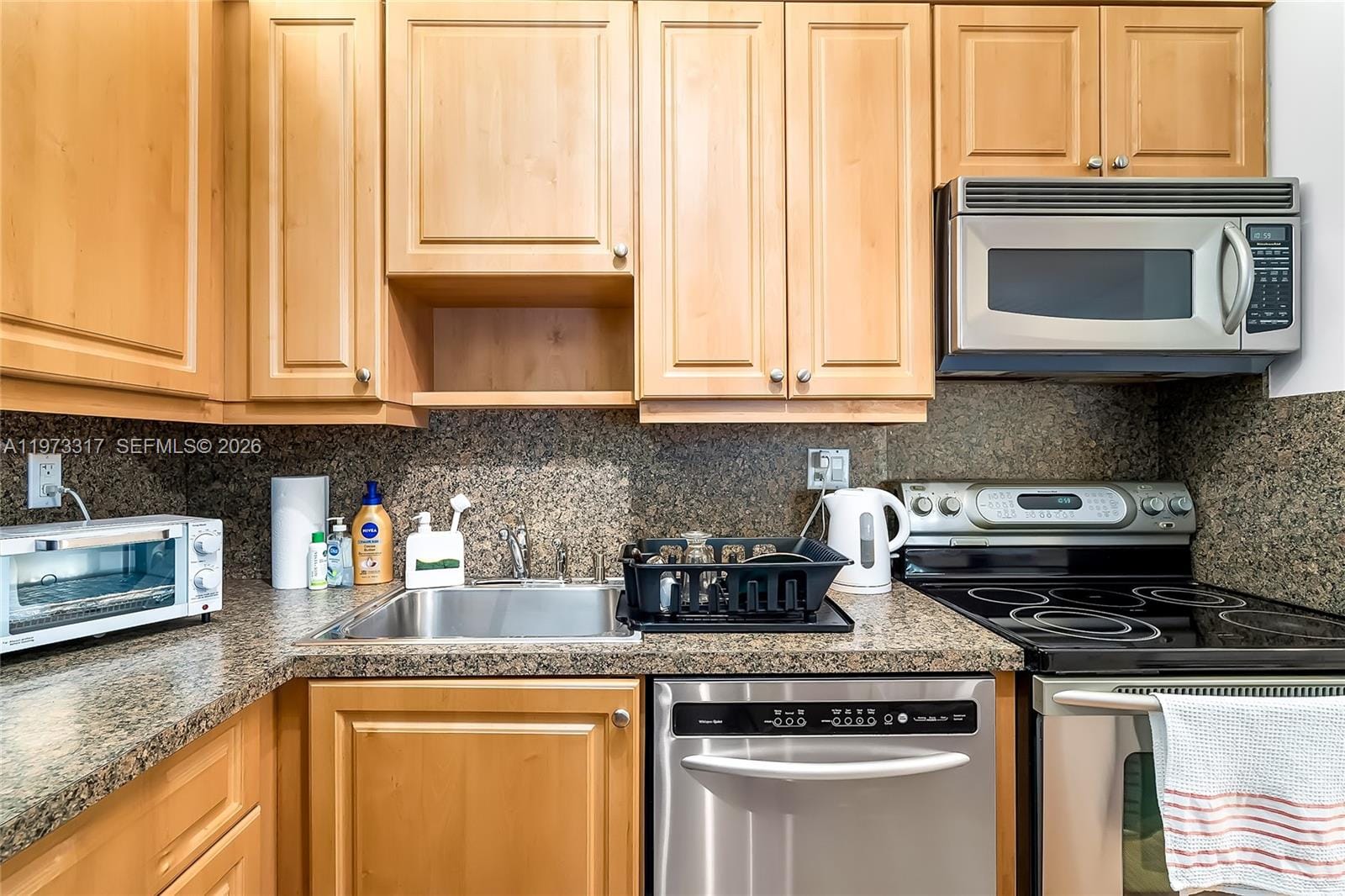 10715 W Clairmont Circle 212 — photo 11